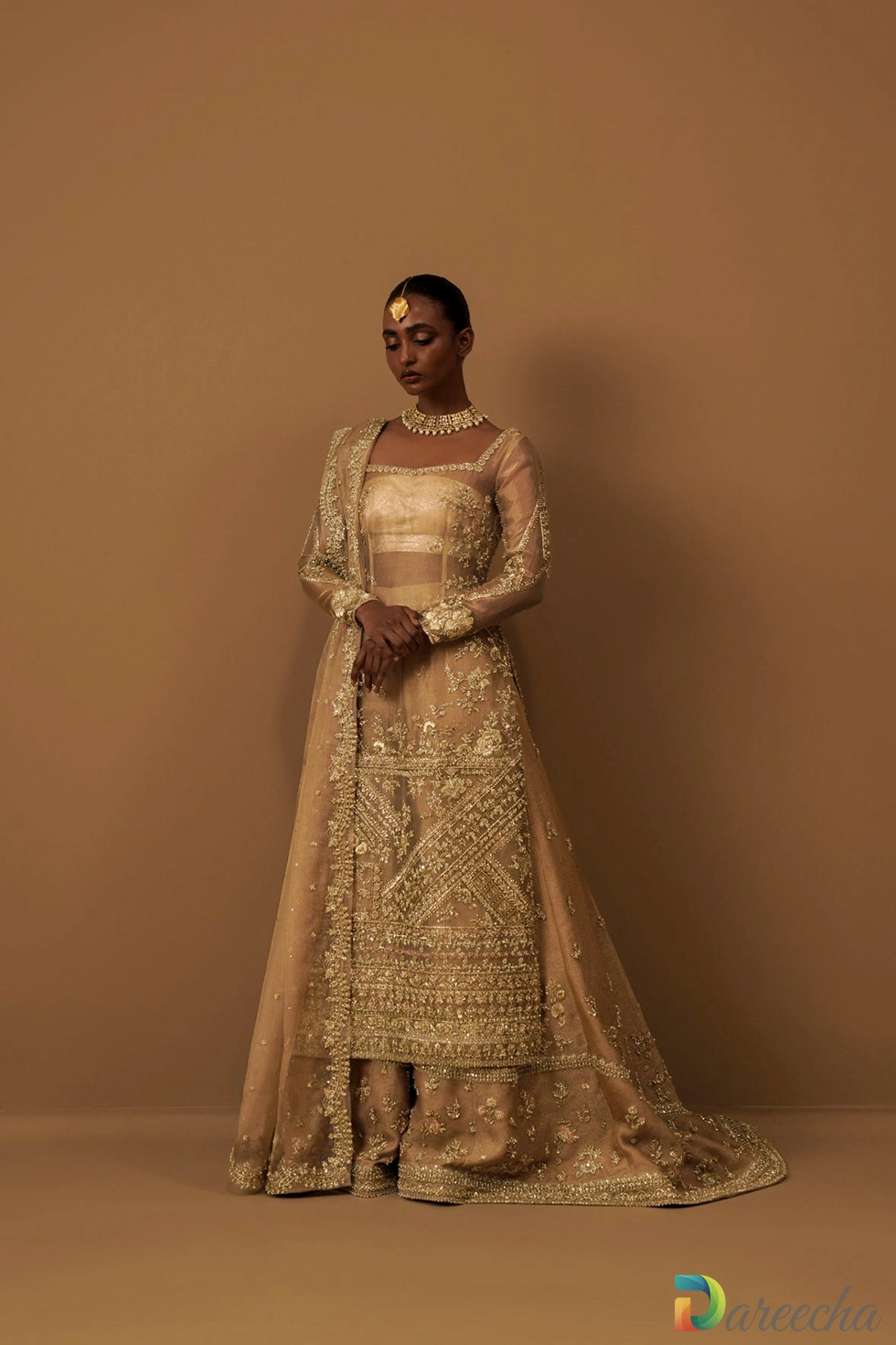 Front view showing scalloped bridal dupatta drape